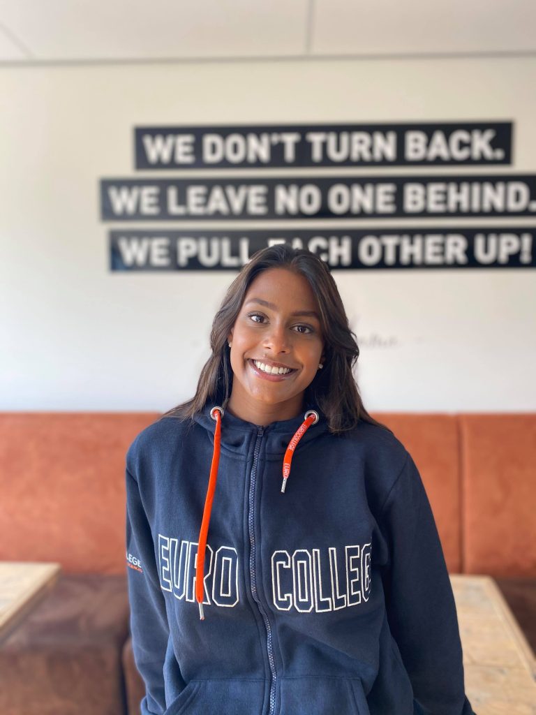Cheyenne Alladin studeert International Hotel & Hospitality Management aan EuroCollege Rotterdam.