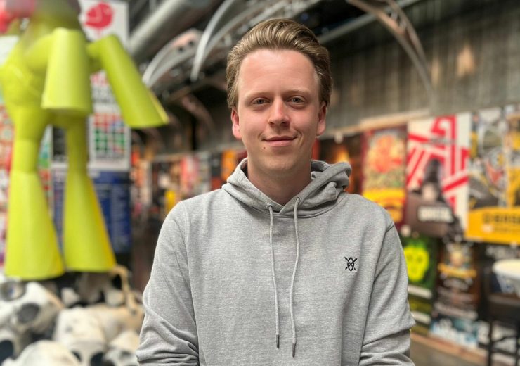 Bob Verhaart loopt stage