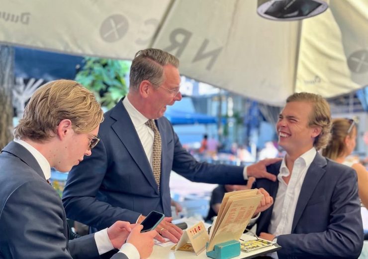 2 studenten in een les over mindset en groei