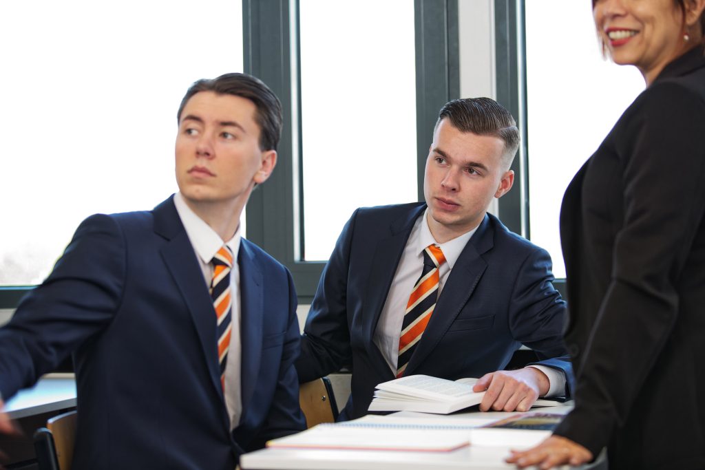 Finance & Controle in de klas studenten